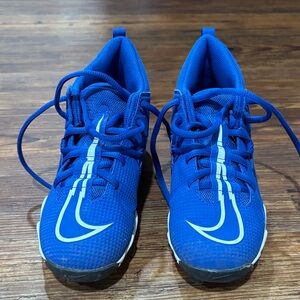 BRAND NEW. Worn once. NIKE Fastflex football cleats
